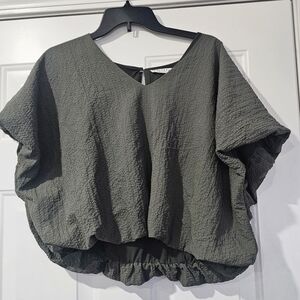 Calista Crop top size large